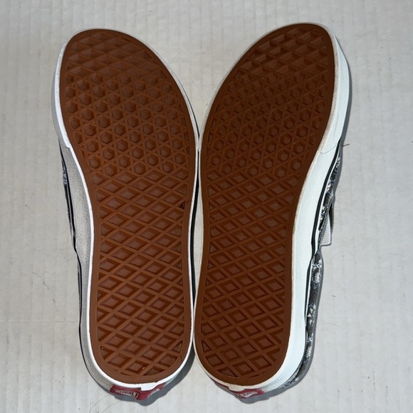 Vans Classic Flash Skulls Slip On Sneakers - Picture 10 of 11